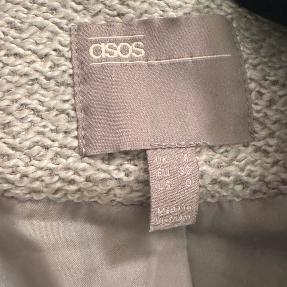 Grey coat - Picture 3 of 3
